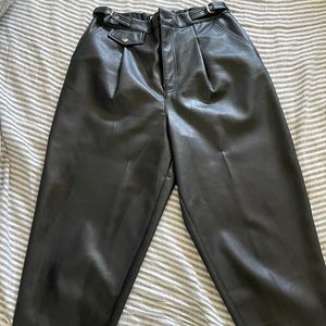 ⚡️Amazing faux leather Zara pants!⚡️